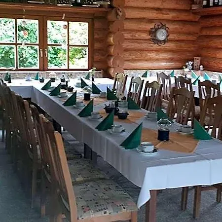 Bed & Breakfast Restaurant Baumhaus 3*