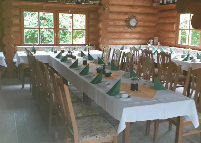 Bed & Breakfast Restaurant Baumhaus Klein Pravtshagen