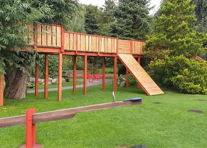 Bed & Breakfast Restaurant Baumhaus 3*