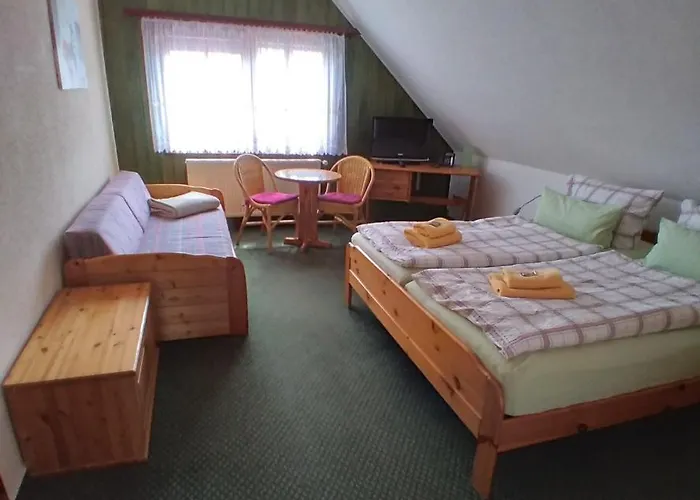 Restaurant Baumhaus Bed & Breakfast 3*