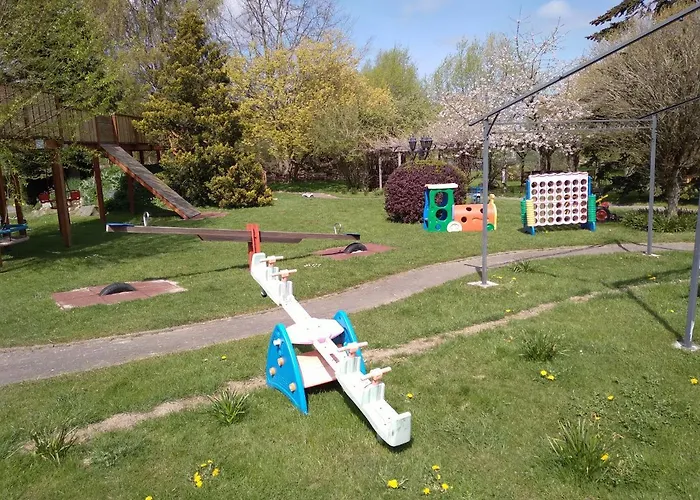 Bed & Breakfast Restaurant Baumhaus Klein Pravtshagen